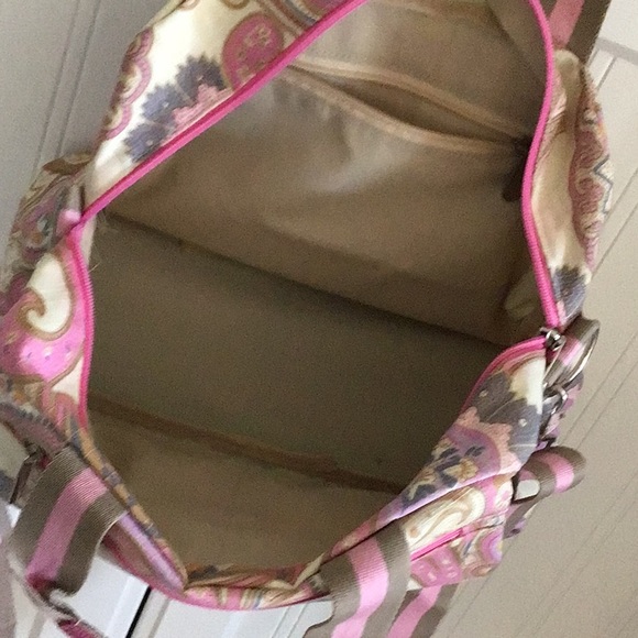 Roma Profumi;Pink Paisley adjustable strap nylon bag. - Picture 7 of 8